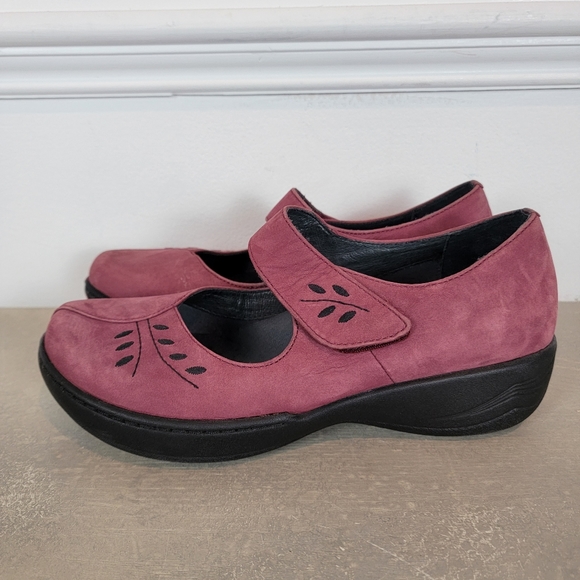 dansko annie